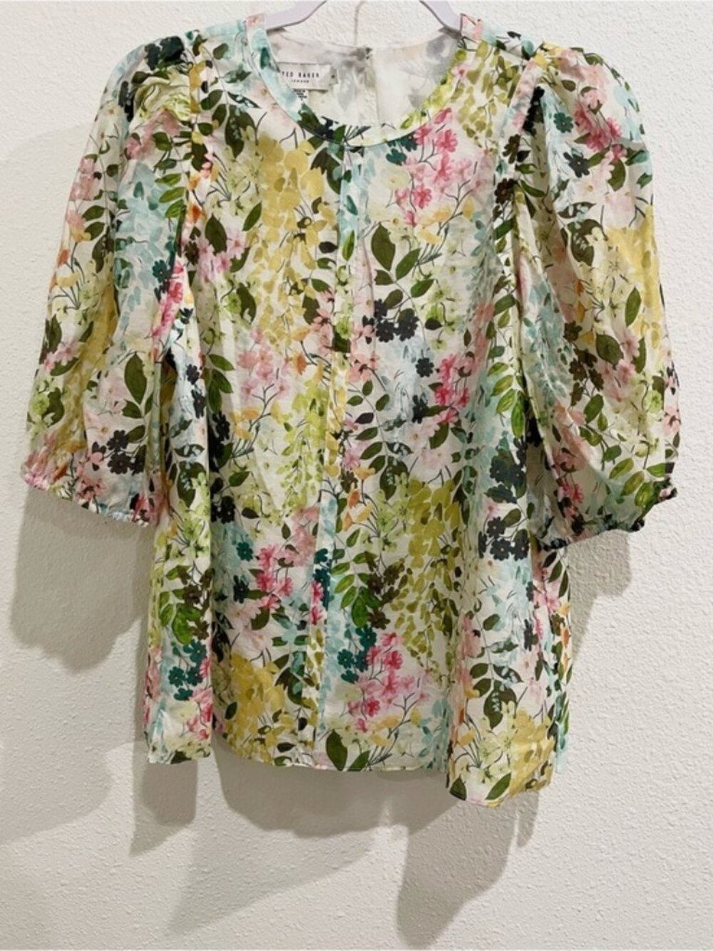 Ted Baker Feminine Floral Puff-Sleeve Blouse Dainty Designer Lightweight Pastel
